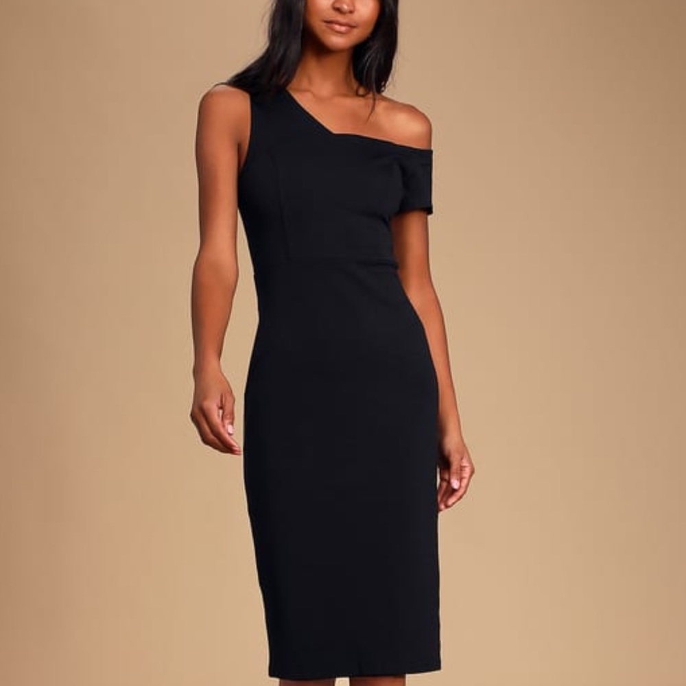 NWT Lulu’s Open Your Heart One-Shoulder Midi Dress